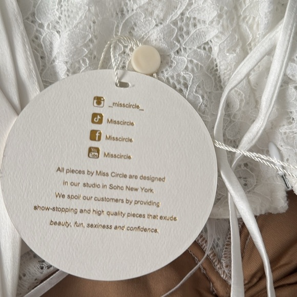 Miss Circle Veronica White Lace Maxi Dress - Picture 6 of 7